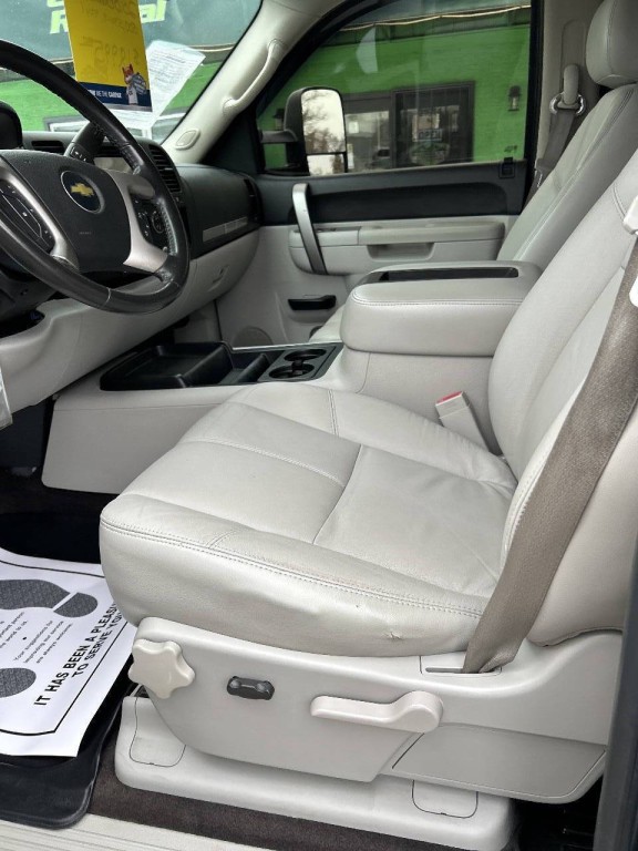 2010 Chevrolet Silverado 1500 Image 9