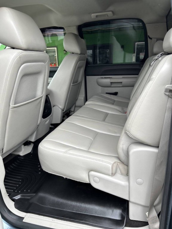 2010 Chevrolet Silverado 1500 Image 18