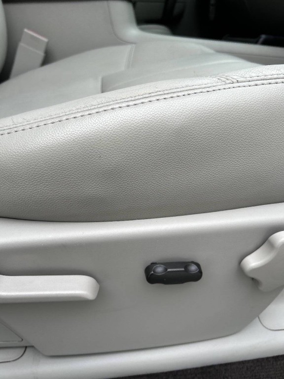 2010 Chevrolet Silverado 1500 Image 21