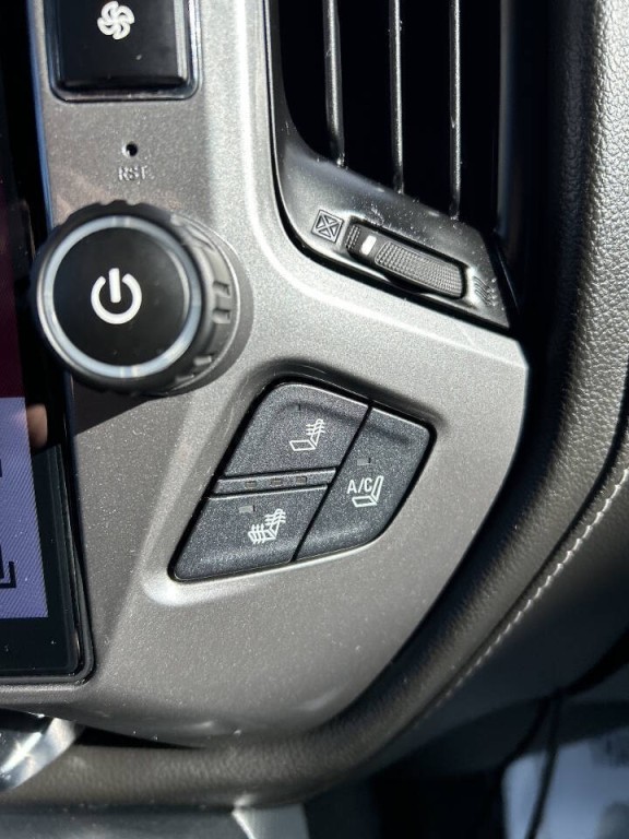 2015 Chevrolet Silverado 1500 Image 24