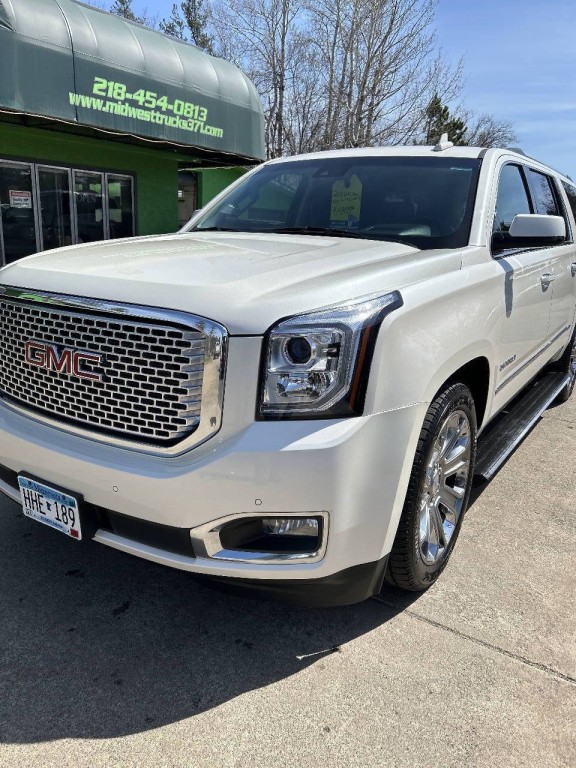 2015 GMC Yukon Image 2