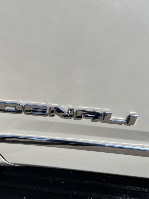2015 GMC Yukon Image 43