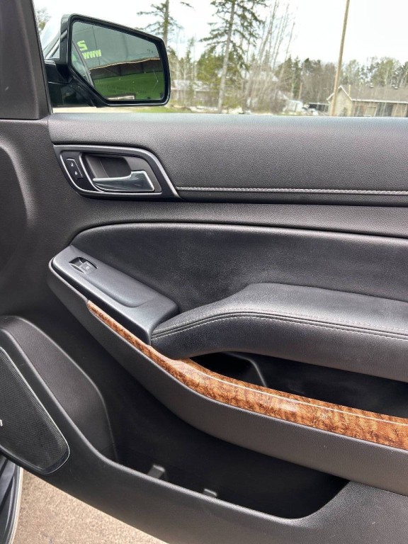 2015 Chevrolet Tahoe Image 32