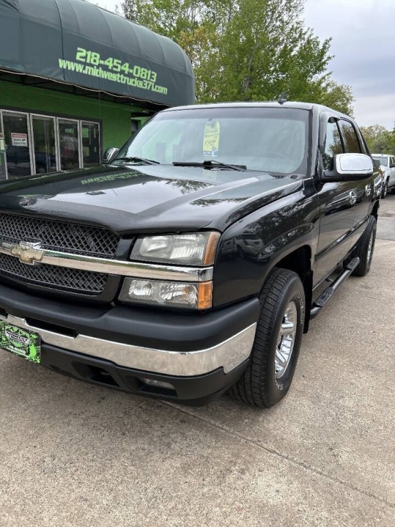2006 Chevrolet Avalanche Image 2