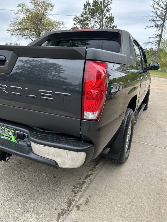 2006 Chevrolet Avalanche Image 6