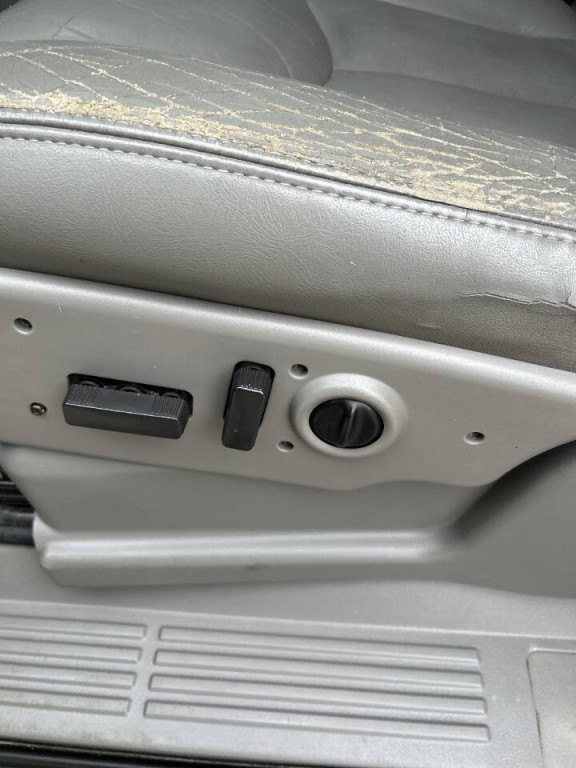 2006 Chevrolet Avalanche Image 10