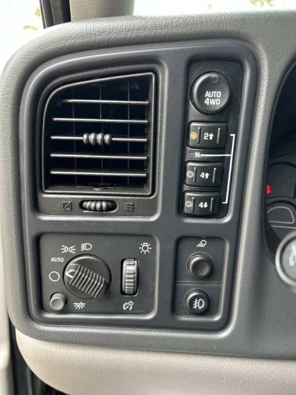 2006 Chevrolet Avalanche Image 16