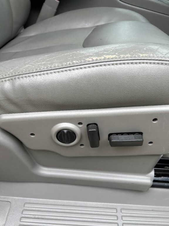 2006 Chevrolet Avalanche Image 22
