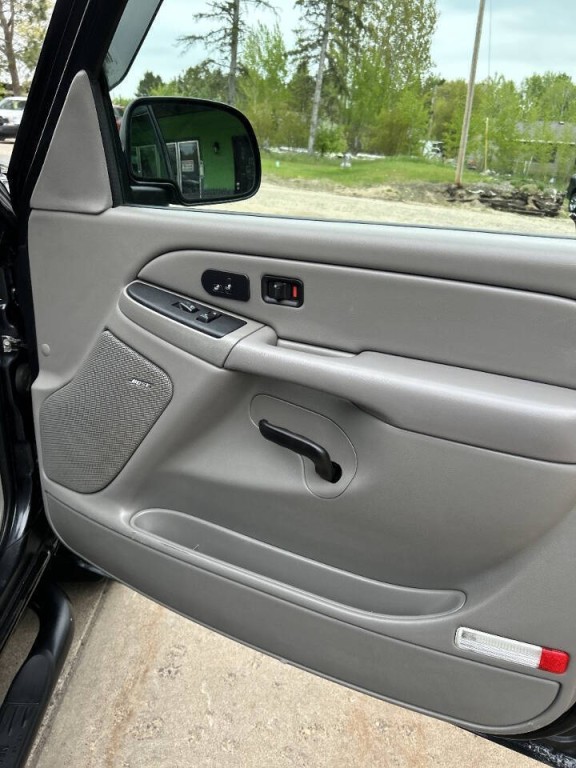 2006 Chevrolet Avalanche Image 24