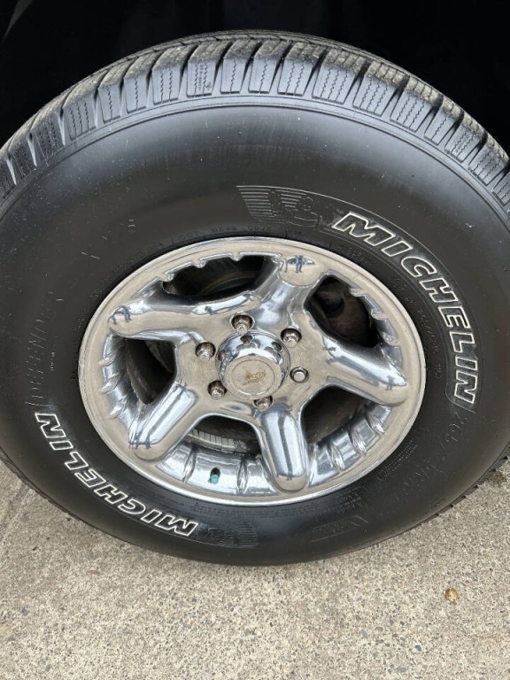 2006 Chevrolet Avalanche Image 31