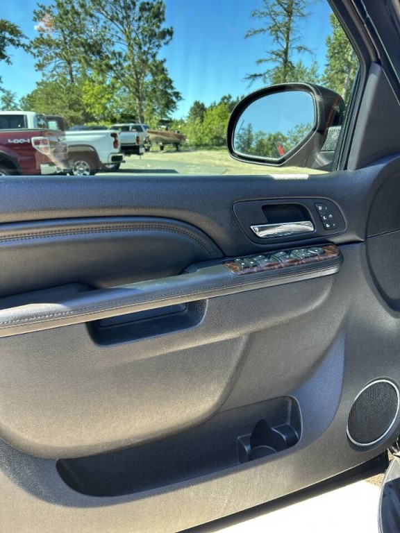 2012 GMC Yukon Image 18