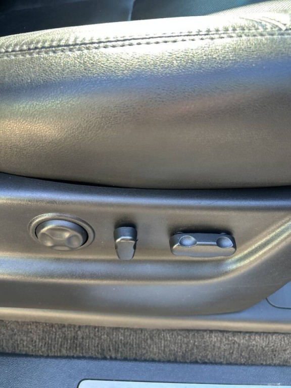 2012 GMC Yukon Image 25