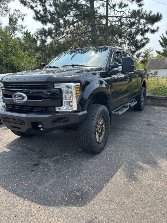 2018 Ford F-250 XLT Crew Cab 6.8 ft. SB Pickup