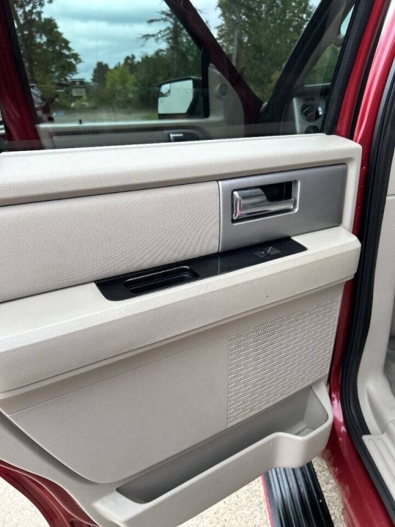 2014 Ford Expedition Image 25