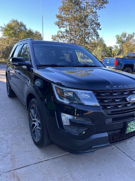 2016 Ford Explorer Image 5