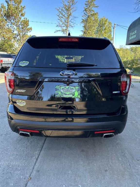 2016 Ford Explorer Image 8
