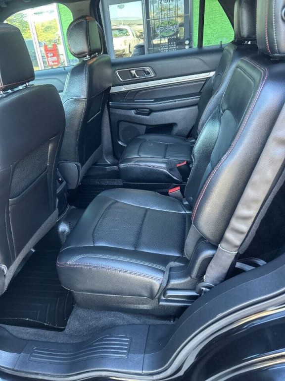 2016 Ford Explorer Image 20