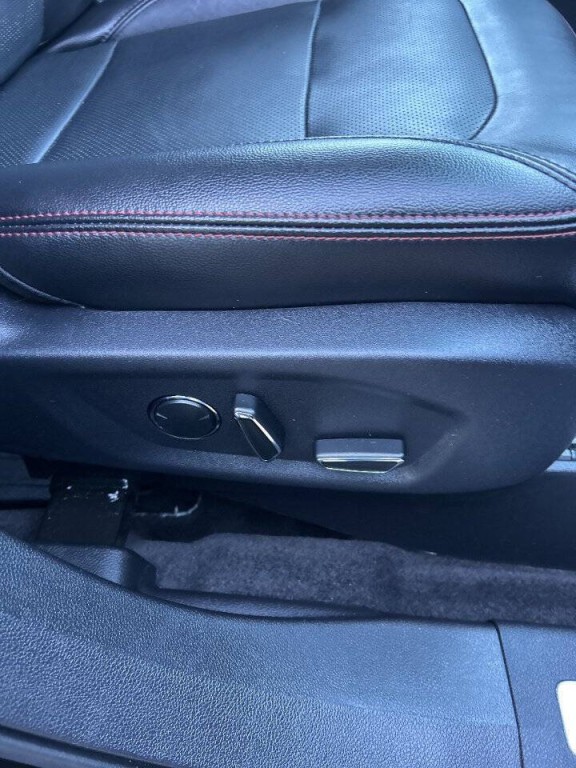 2016 Ford Explorer Image 26