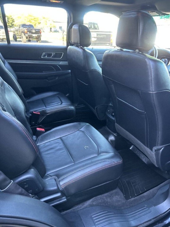 2016 Ford Explorer Image 29