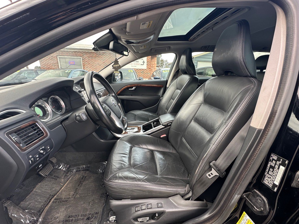 2012 Volvo XC70 Image 10