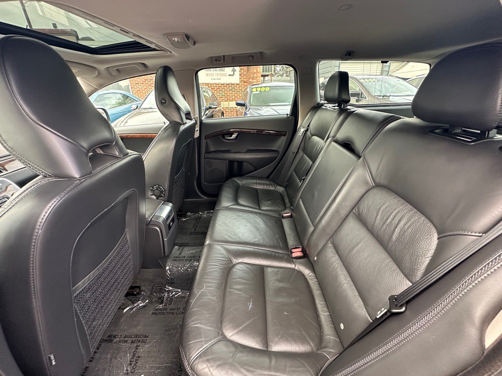 2012 Volvo XC70 Image 11