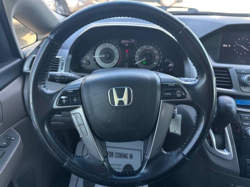 2011 Honda Odyssey Image 15