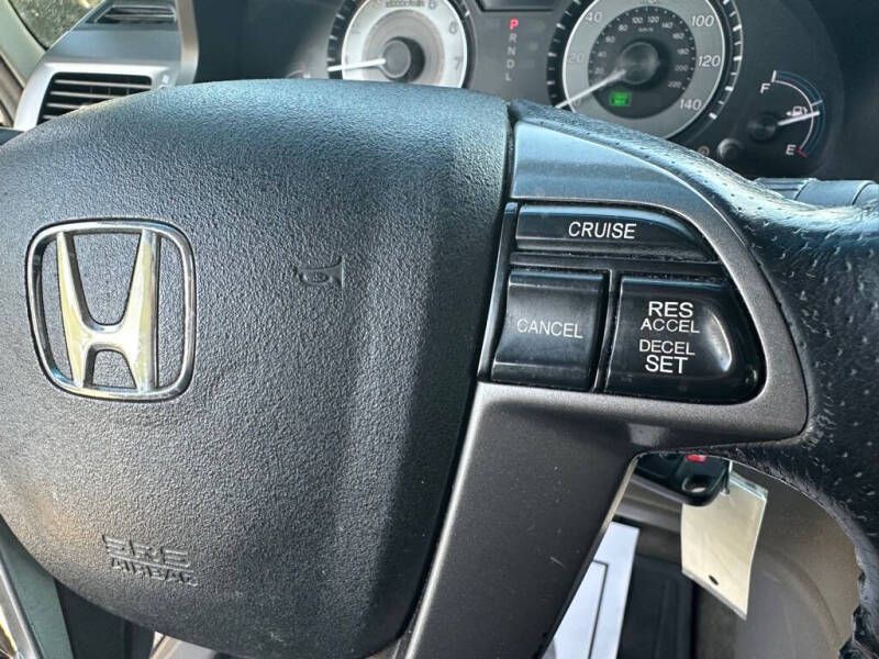 2011 Honda Odyssey Image 17