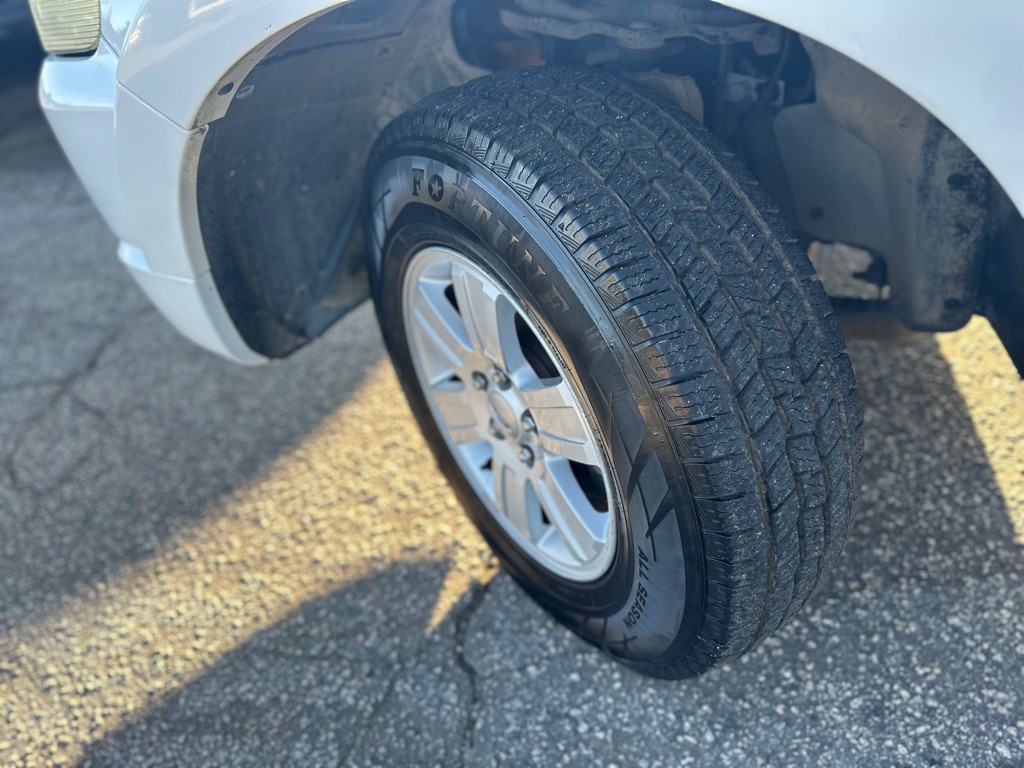 2010 Ford Explorer Image 19