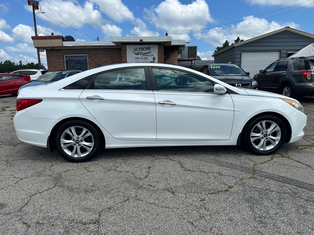 2013 Hyundai Sonata Image 3
