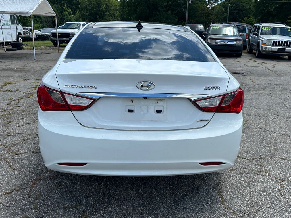 2013 Hyundai Sonata Image 8