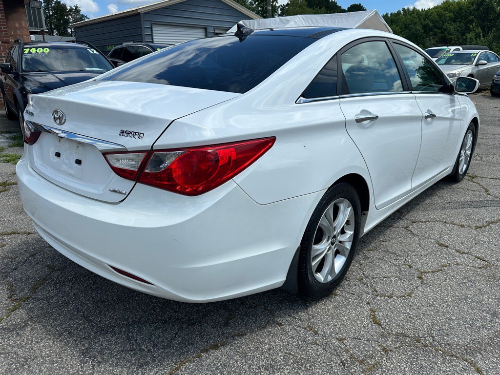 2013 Hyundai Sonata Image 9