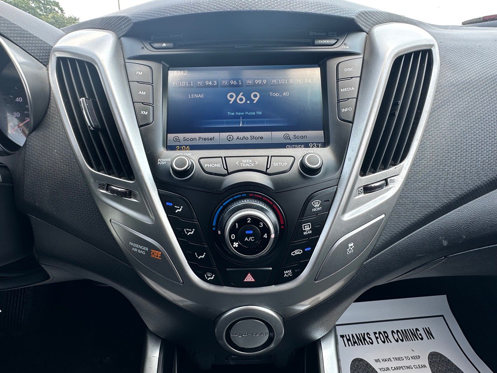 2014 Hyundai Veloster Image 17
