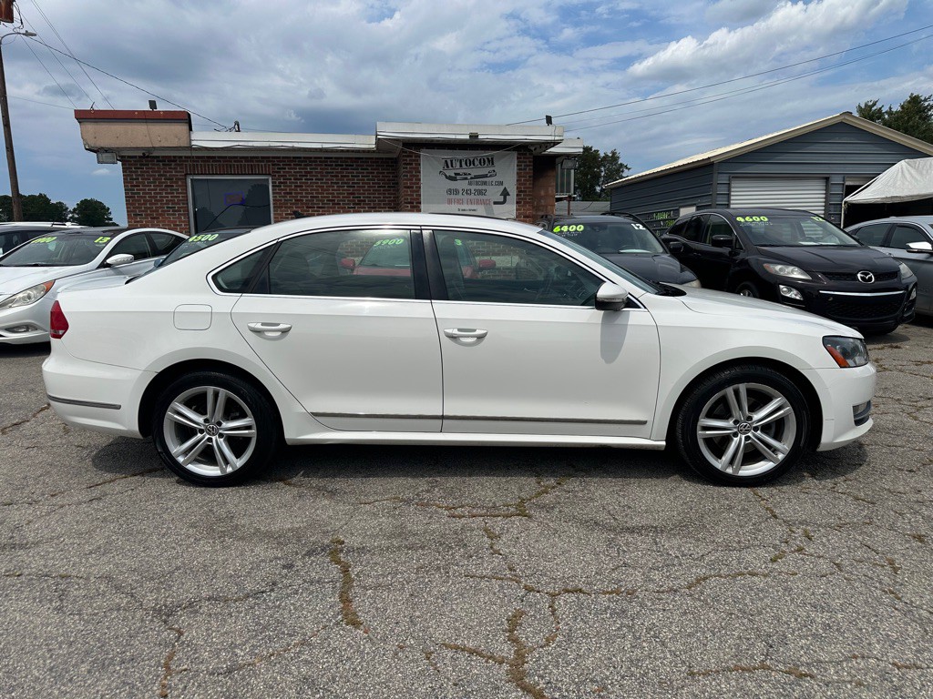 2012 Volkswagen Passat Image 3