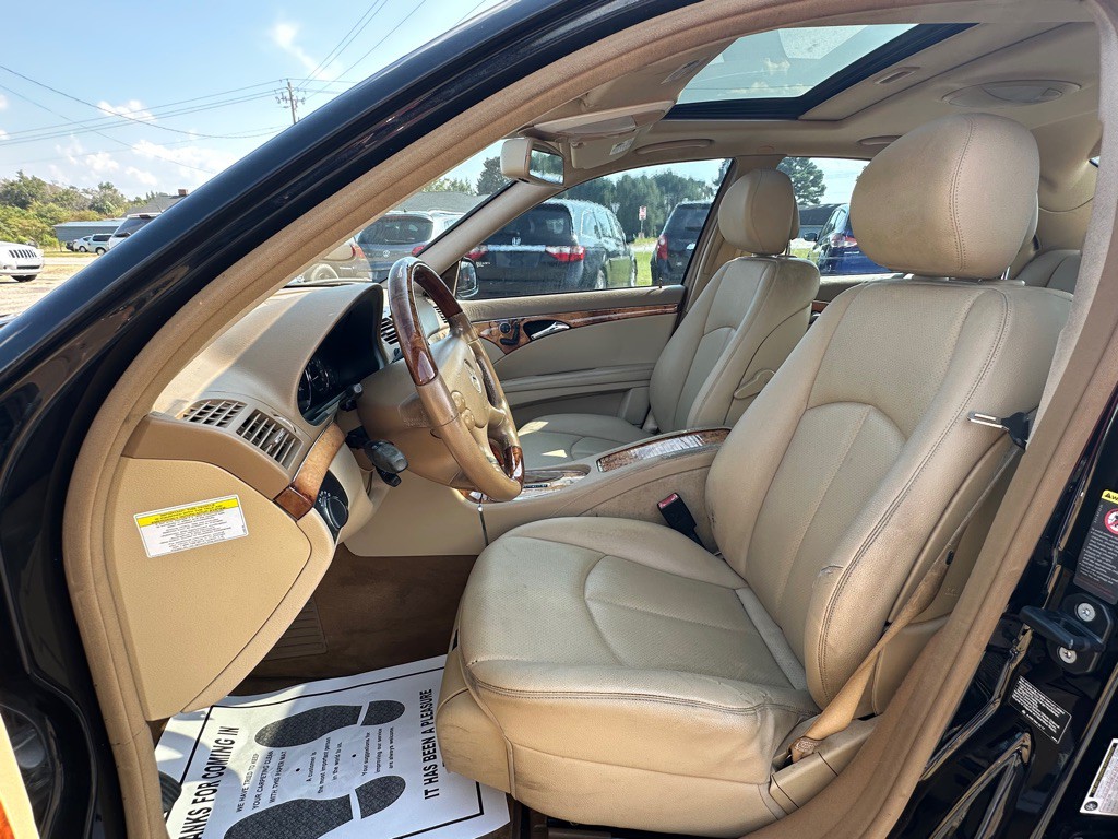 2009 Mercedes-Benz E-Class Image 10