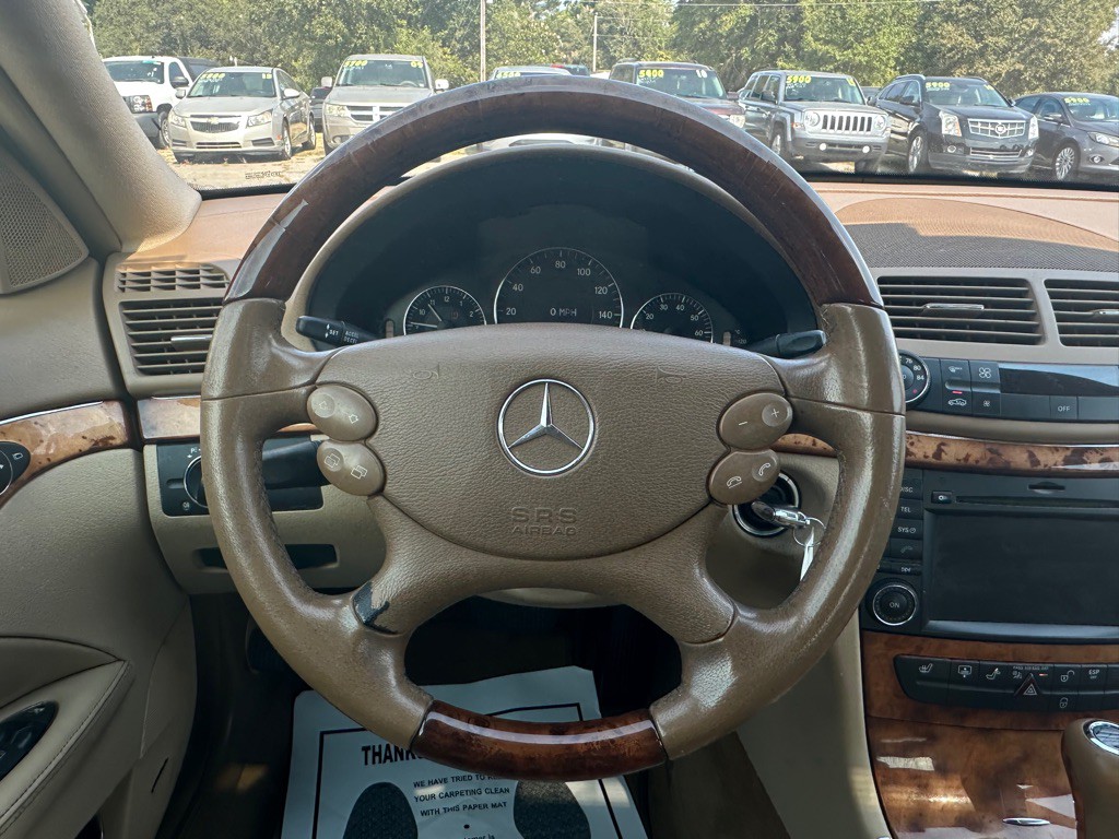 2009 Mercedes-Benz E-Class Image 16