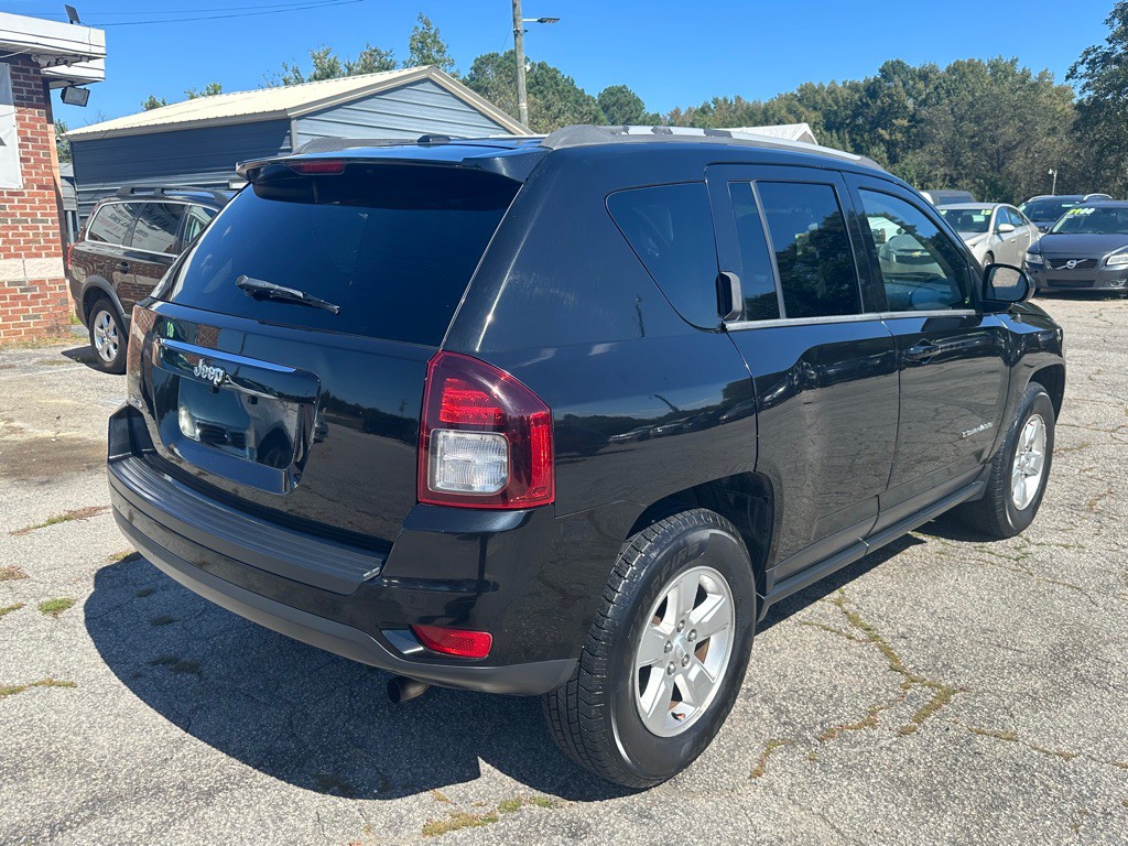 2016 Jeep Compass Image 9