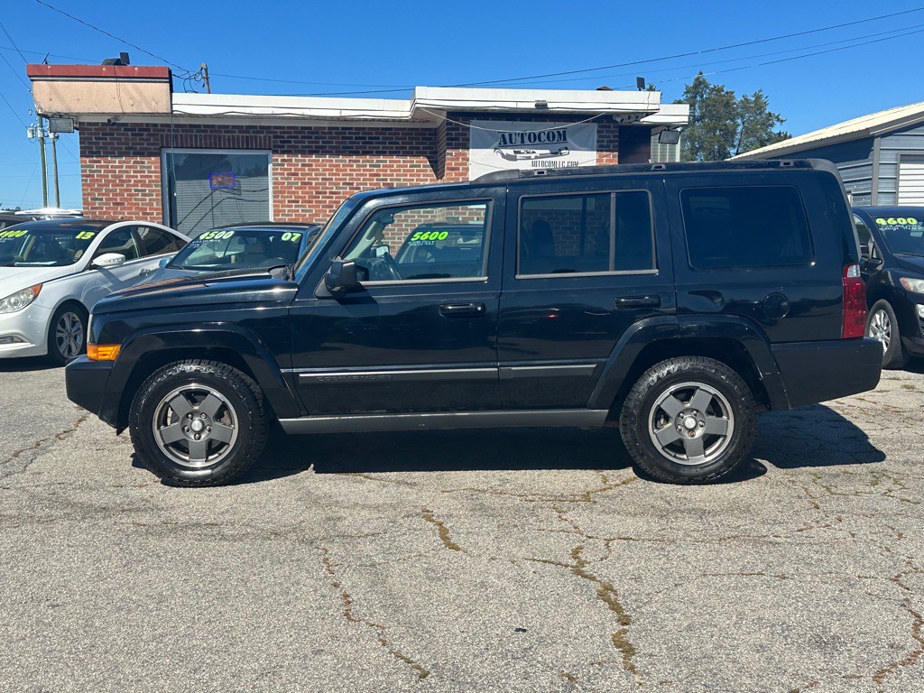 2007 Jeep Commander Image 2