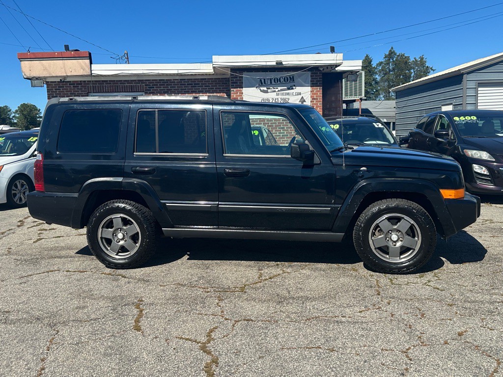 2007 Jeep Commander Image 3