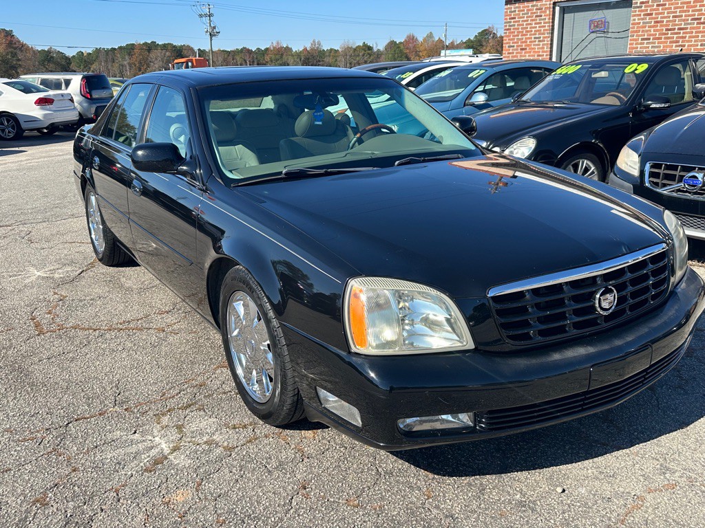 2004 Cadillac DeVille Image 4