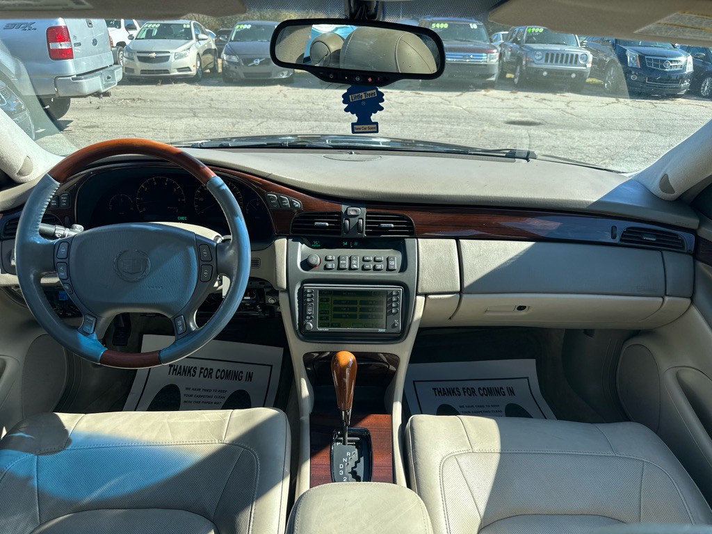 2004 Cadillac DeVille Image 15