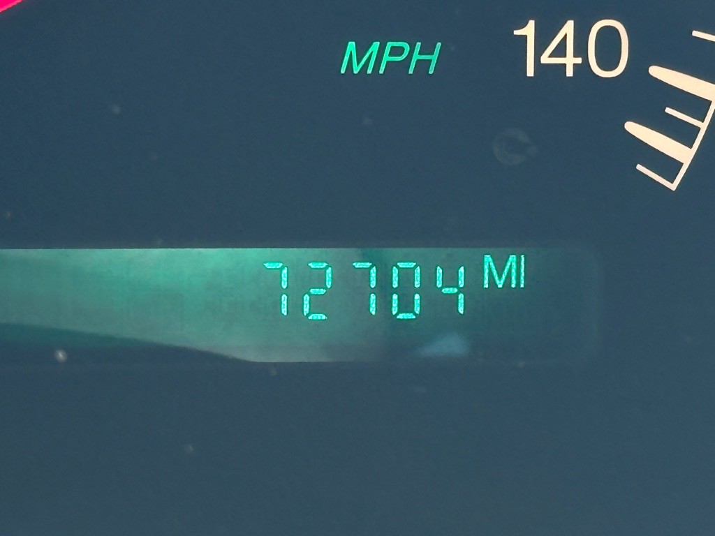 2004 Cadillac DeVille Image 20