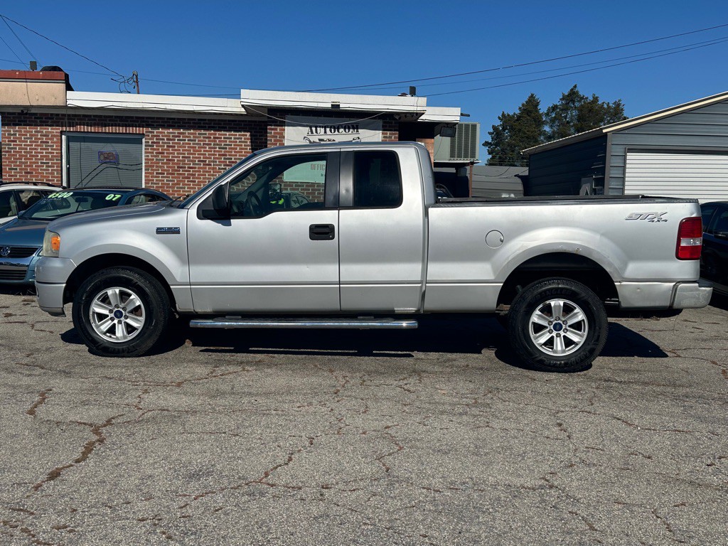 2005 Ford F-150 Image 2