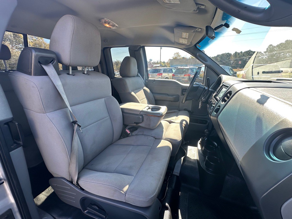 2005 Ford F-150 Image 13