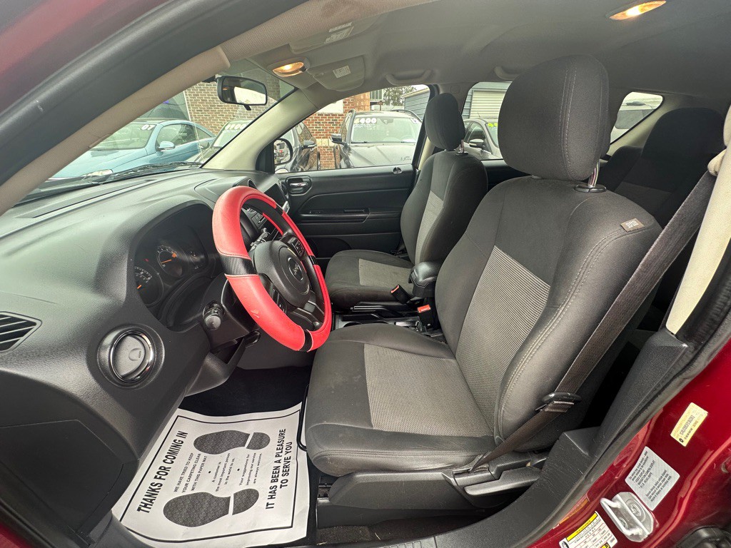 2015 Jeep Compass Image 9