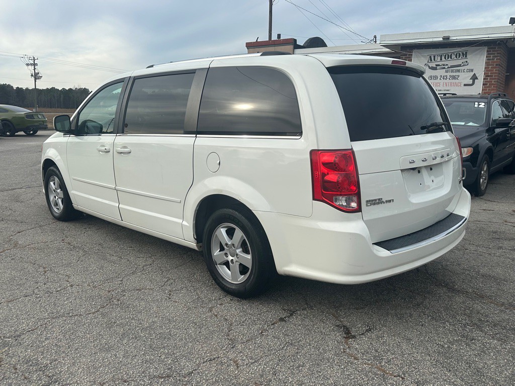2011 Dodge Grand Caravan Image 7