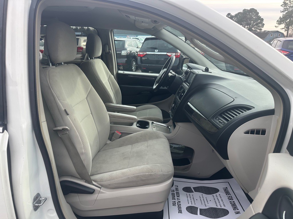 2011 Dodge Grand Caravan Image 13