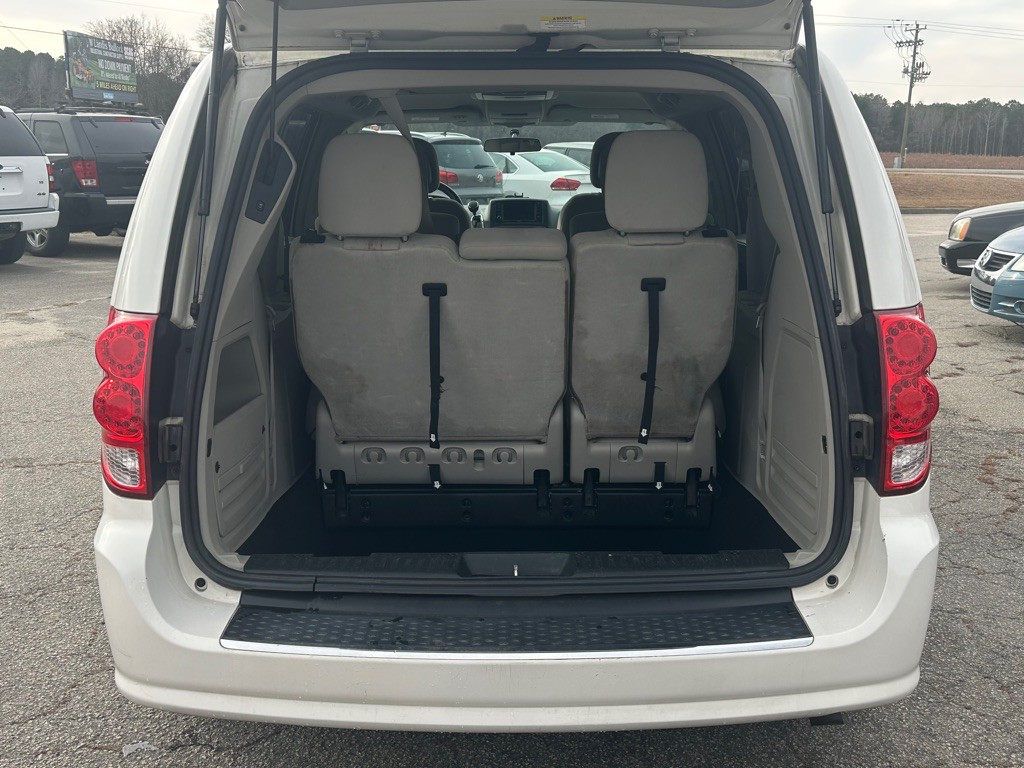 2011 Dodge Grand Caravan Image 17