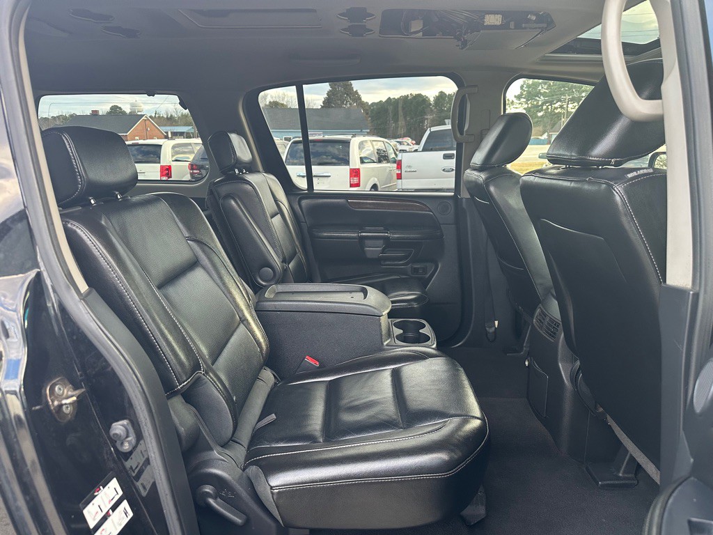 2010 Nissan Armada Image 14