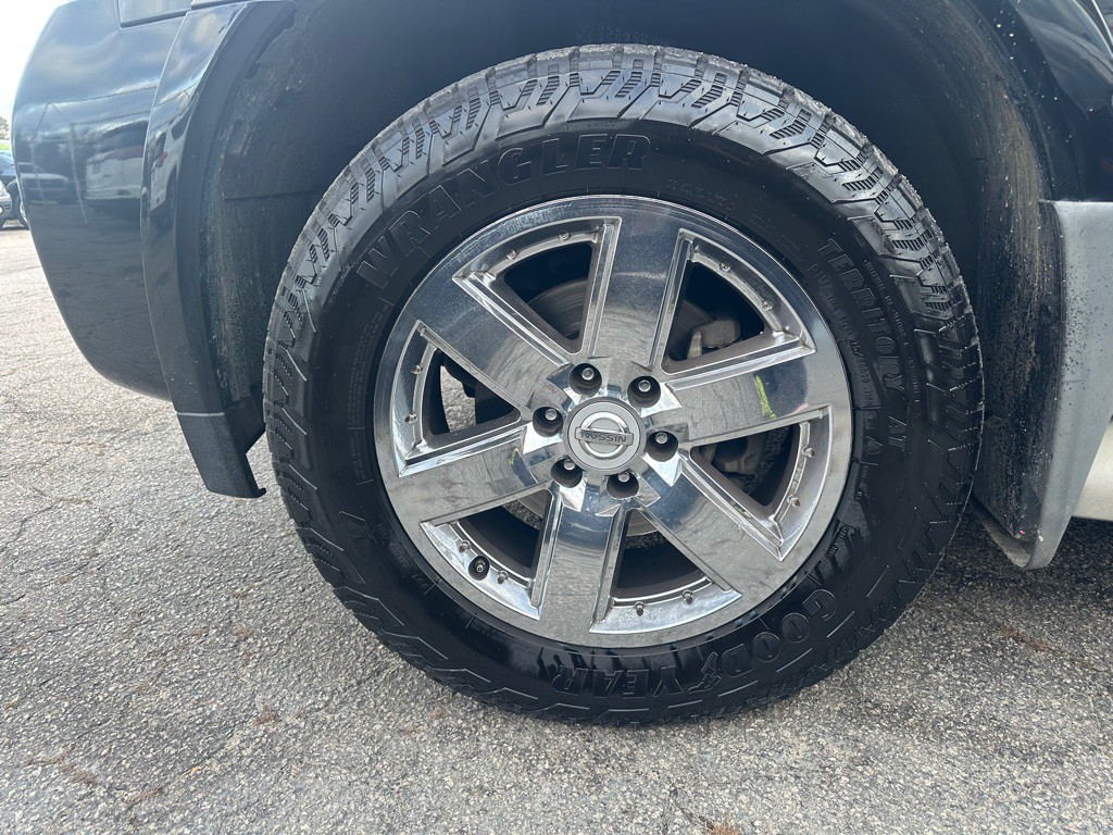 2010 Nissan Armada Image 22