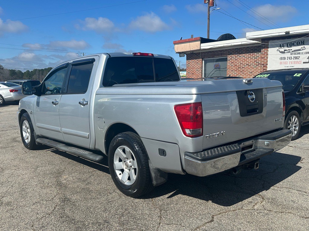 2004 Nissan Titan Image 7